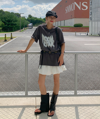 [男女共用]ロックスターナソム半そでロングTシャツ