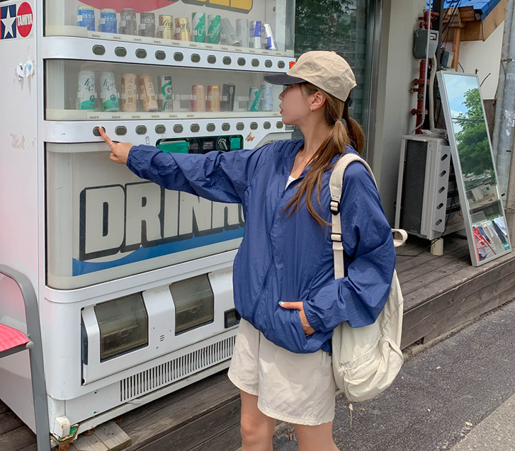 [男女共用]シーンナイロンポーチパッキンフード防風