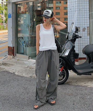 ミリナイロンピンタックストリングカーグワイドパンツ