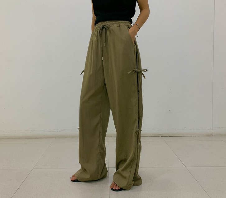 ダーエルリボンピンタックナイロンバンディングワイドパンツ