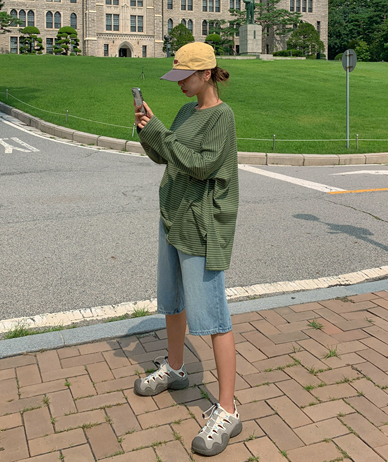 エトダンガラトゥーム長袖ロングTシャツ