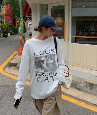 ルックキャットナ塩長袖ティーシャツ