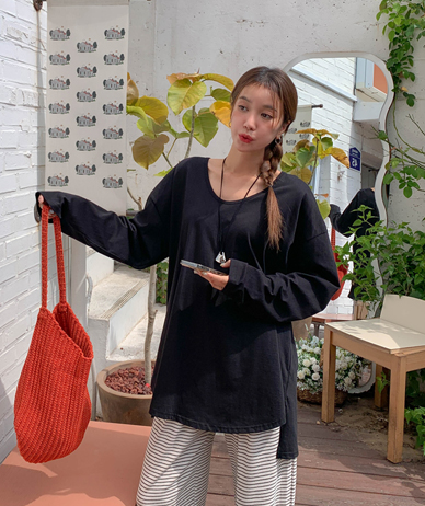 モスアンバルUネック長袖ロングTシャツ