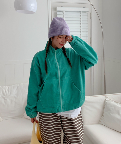 モケピグメントハイネックコーデュロイザップアップジャンパ