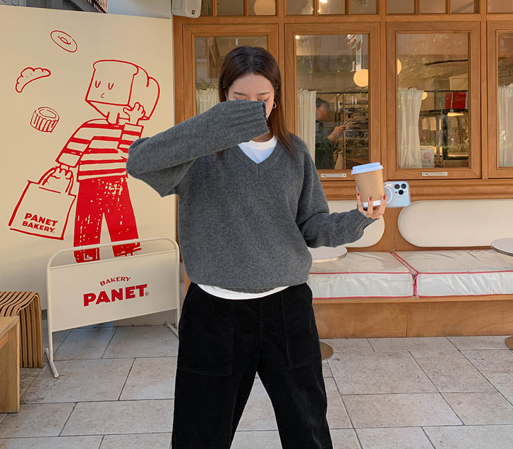 ルナ&ウールブイネックニット