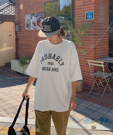 フラブリナソム 表機母半そでTシャツ