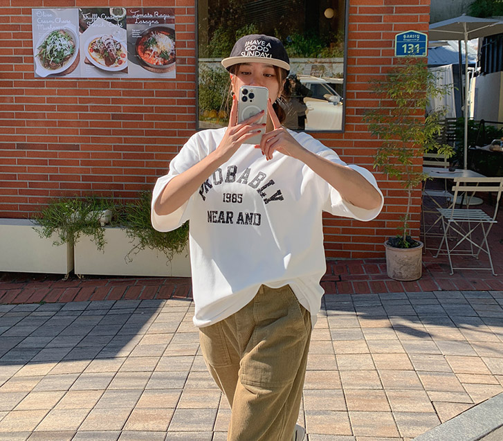 フラブリナソム 表機母半そでTシャツ