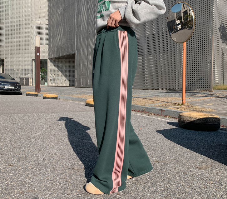 ウッディラッセル起毛ワイドトレーニングパンツ