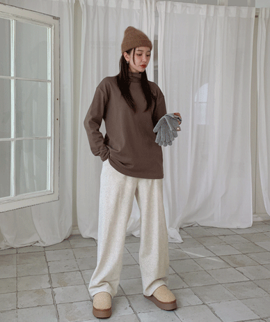 ペンダントゴルジベロアワイドトレーニングパンツ