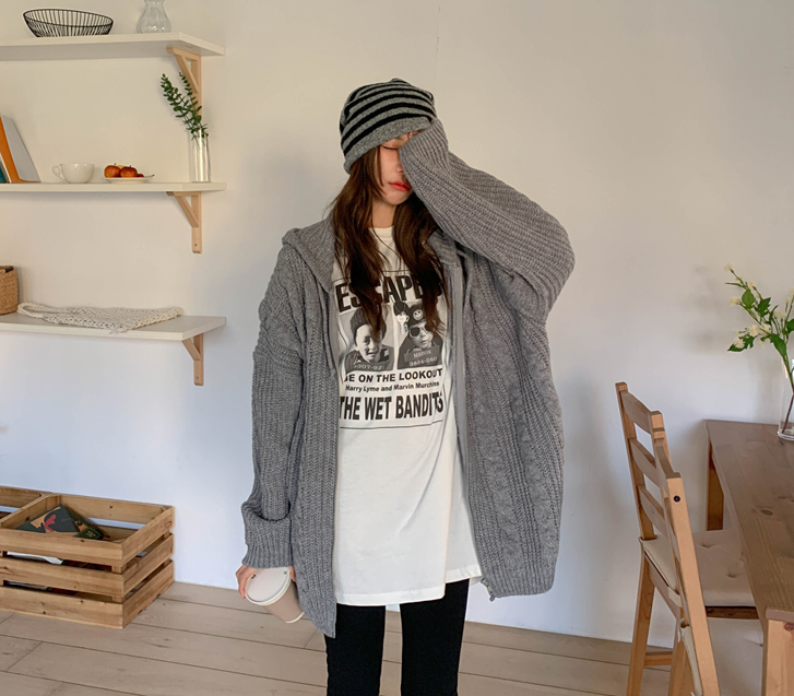 ウナークルーラーニットフードザップアップジャンパ