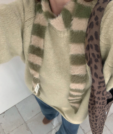 ポダンガラニットタイ