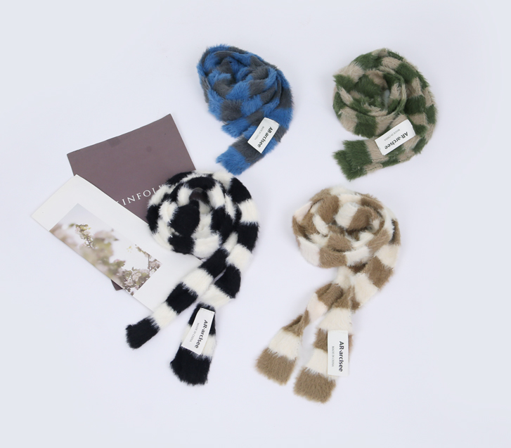 ポダンガラニットタイ