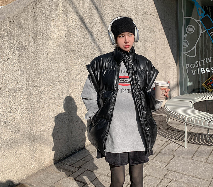 [男女共用]フェリーレザーオーバーフィットウェロンパディングベスト