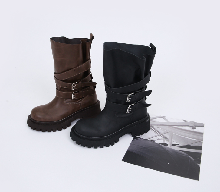 アンサーバックルブーツ