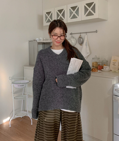 キノ ブイネック ウールニット