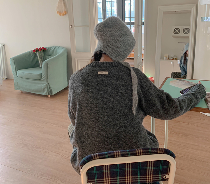 キノ ブイネック ウールニット