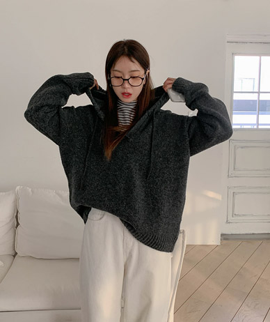 マランブイネックフードニット