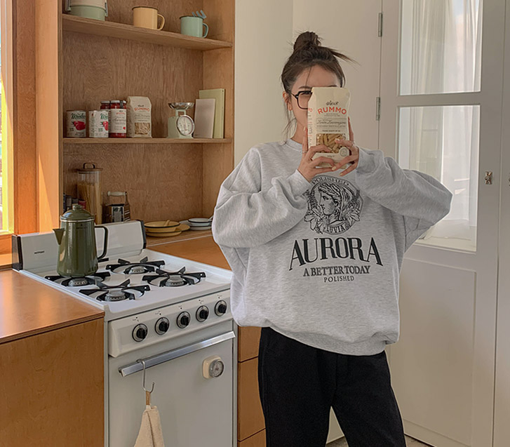 オーロラプリントオーバーフィットトレーナー