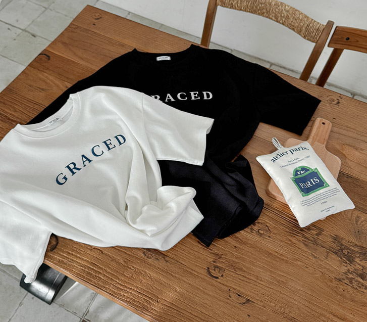 GRACED刺繍トゥイム半そでTシャツ
