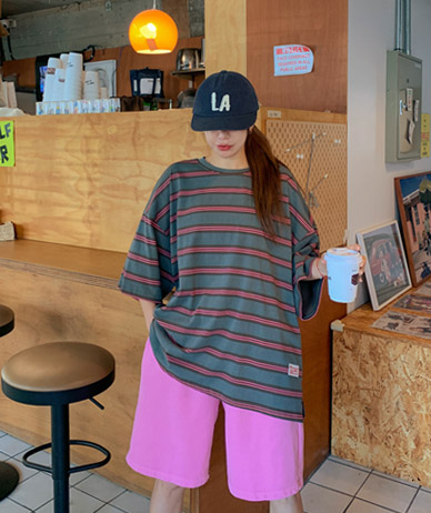 アンドダンガラオーバーフィットパッチ半そでロングTシャツ