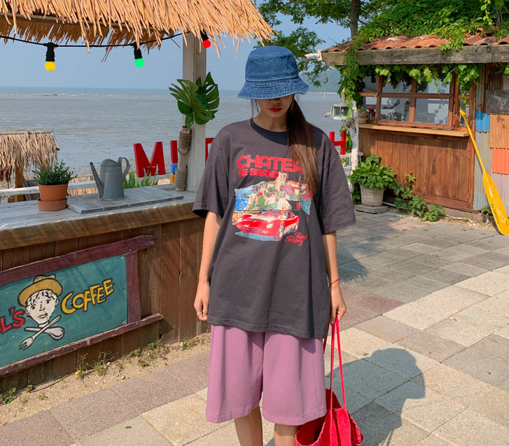 プラハナソム半そでティーシャツ
