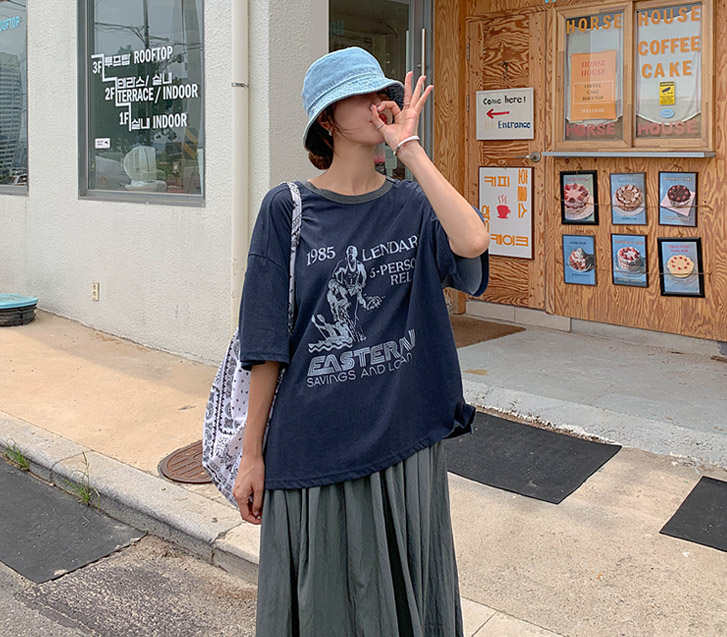 イーストレタリングピグメント配色半そでTシャツ