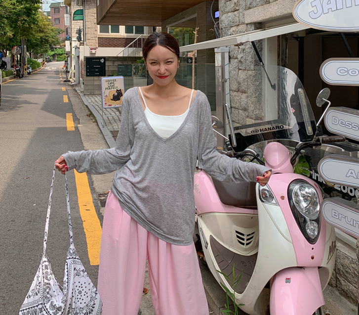 ディープブイネックウール長袖ティーシャツ