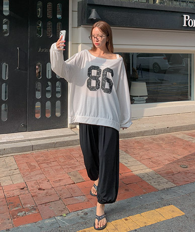 86レタリングオフショルダーリネン長袖Tシャツ