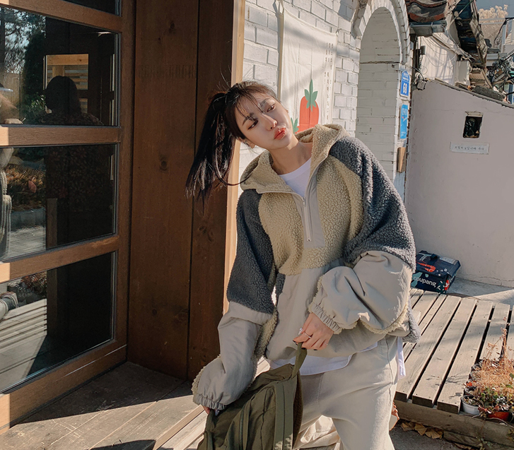 マウンテンダンブルフードティーシャツ