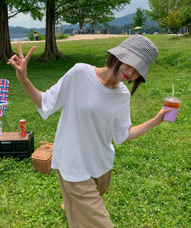 ディッパーリネンラウンドネック半そでティーシャツ