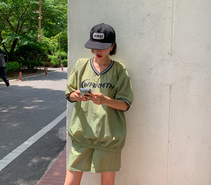 ワームズナイロンVネック半そでハーフパントレーニングセット