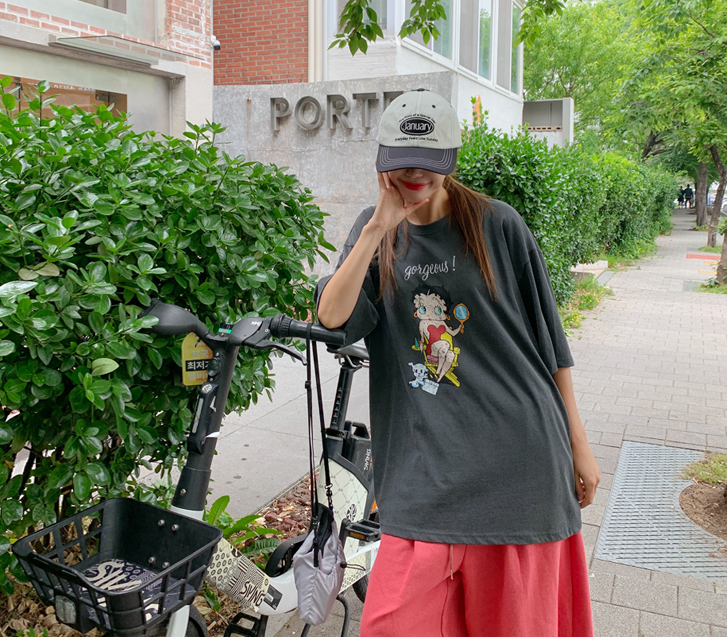 [男女共用]ゴージャス・ナギルピグメント半そでティーシャツ
