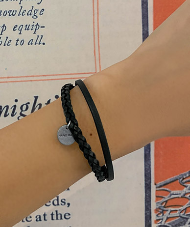 カーテンレタリングの革のブレスレット