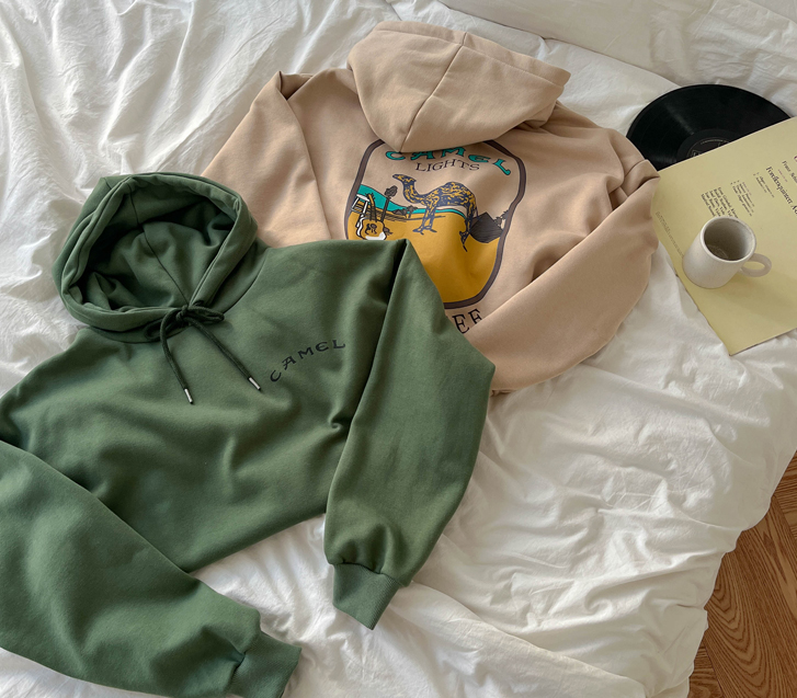[男女共用]キャメル プリンティング 起毛 ロングフードティーシャツ