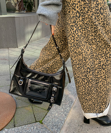 ミートジッパーレザーバッグ