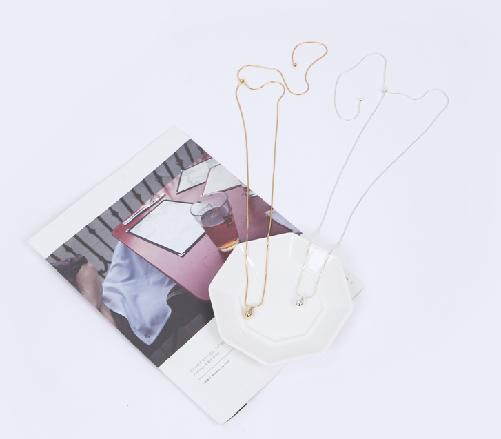 ドロップロングネックレス