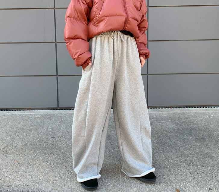 [男女共用]コマ切開バンディング起毛ワイドバルーントレーニングパンツ