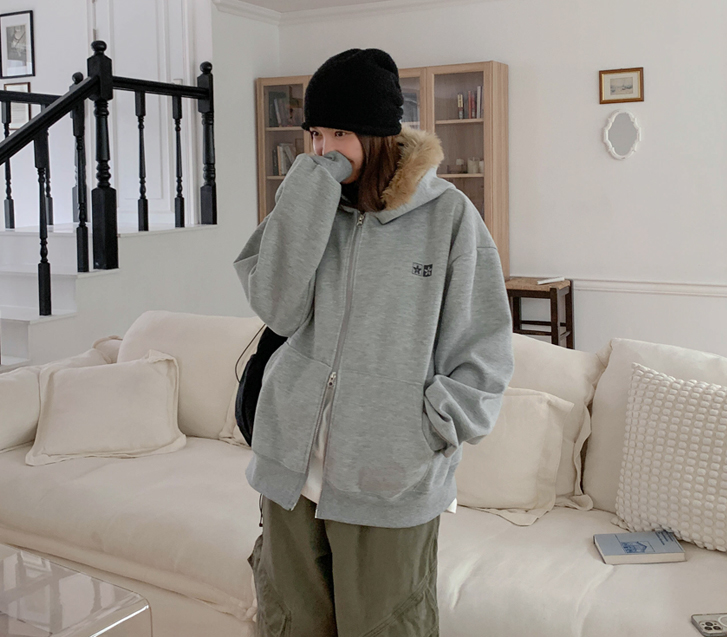 ラクーンツウェーフードザップアップジャンパ