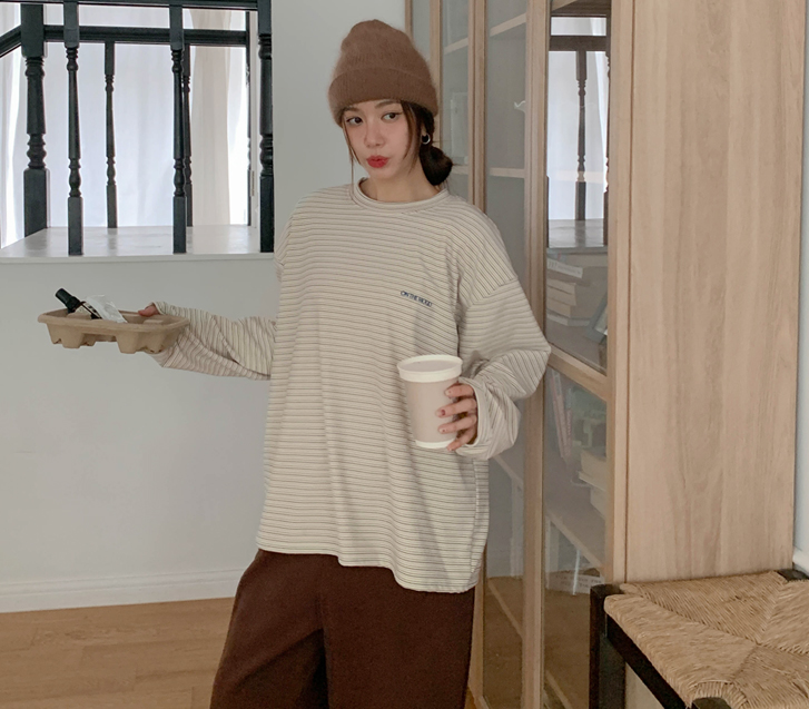 ムード刺繍ダンガラピッチ起毛長袖ティーシャツ