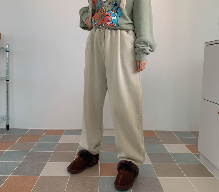 [男女共用] 23ナギョンブーム起毛ピグメントジョガートレーニングパンツ