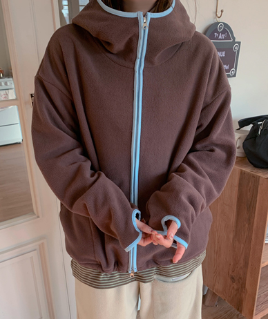 ブロックフィンガーホール配色フリースフードザップアップジャンパ