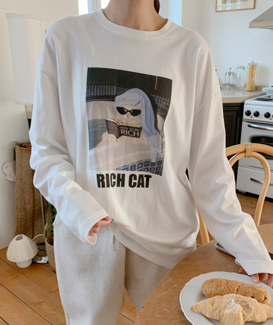 リッチキャットナ塩長袖ティーシャツ