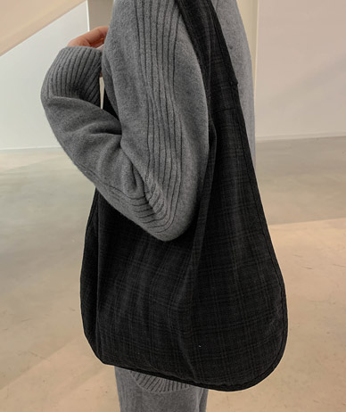 ウェインチェックホボバッグ