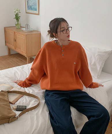 [男女共用]モーダルヘンリーネックオーバーフィットラウンドネックニット