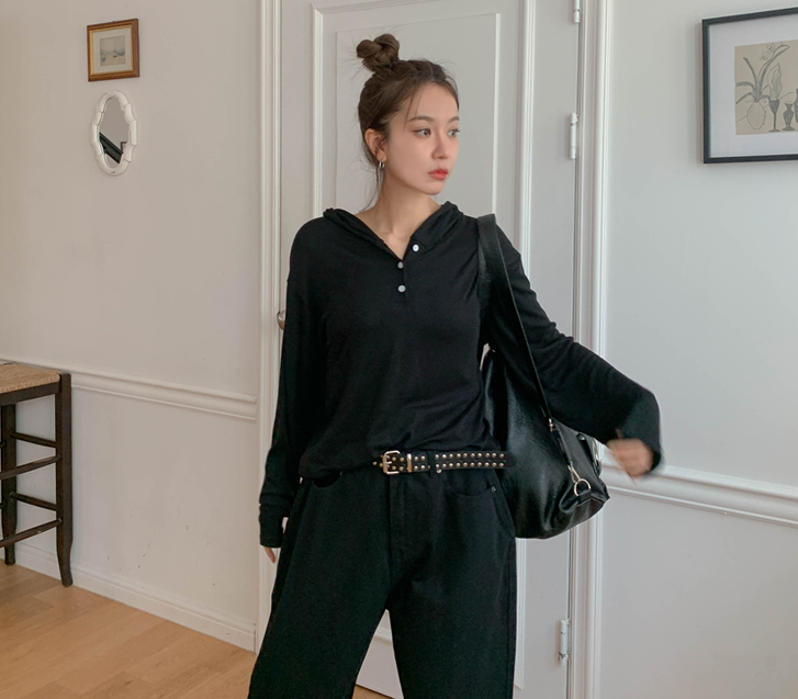 ベラボタン長袖フードティーシャツ