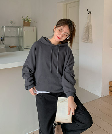 ロインストッパーストリングフードティーシャツ