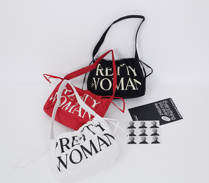 レタリングカジュアルバックパック(モデル着用カット)