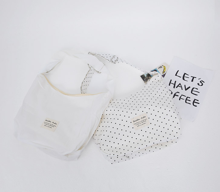 スタジオパッチショルダーバッグ(モデル着用カット)