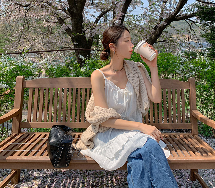 キキレース フリルカンカン 袖なしミニワンピース