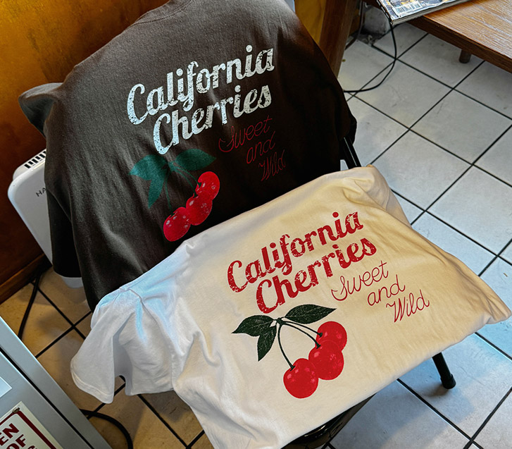 チェリークラックプリンティング半そでTシャツ